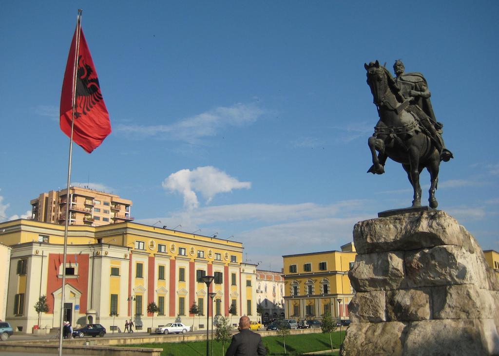Stela Center Hotel Tirana